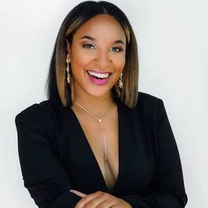 Meet your Posher, Regina